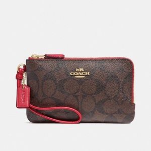 Double Corner Zip Wristlet In Signature Canvas
